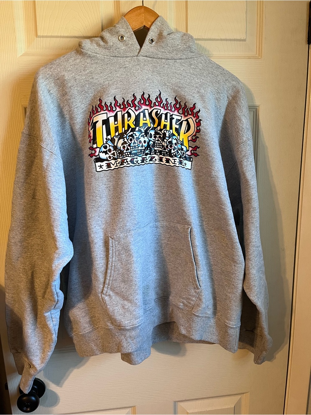 Thrasher Magazine KRAK SKULLS PULLOVER Hoodie HEATHER GREY size large